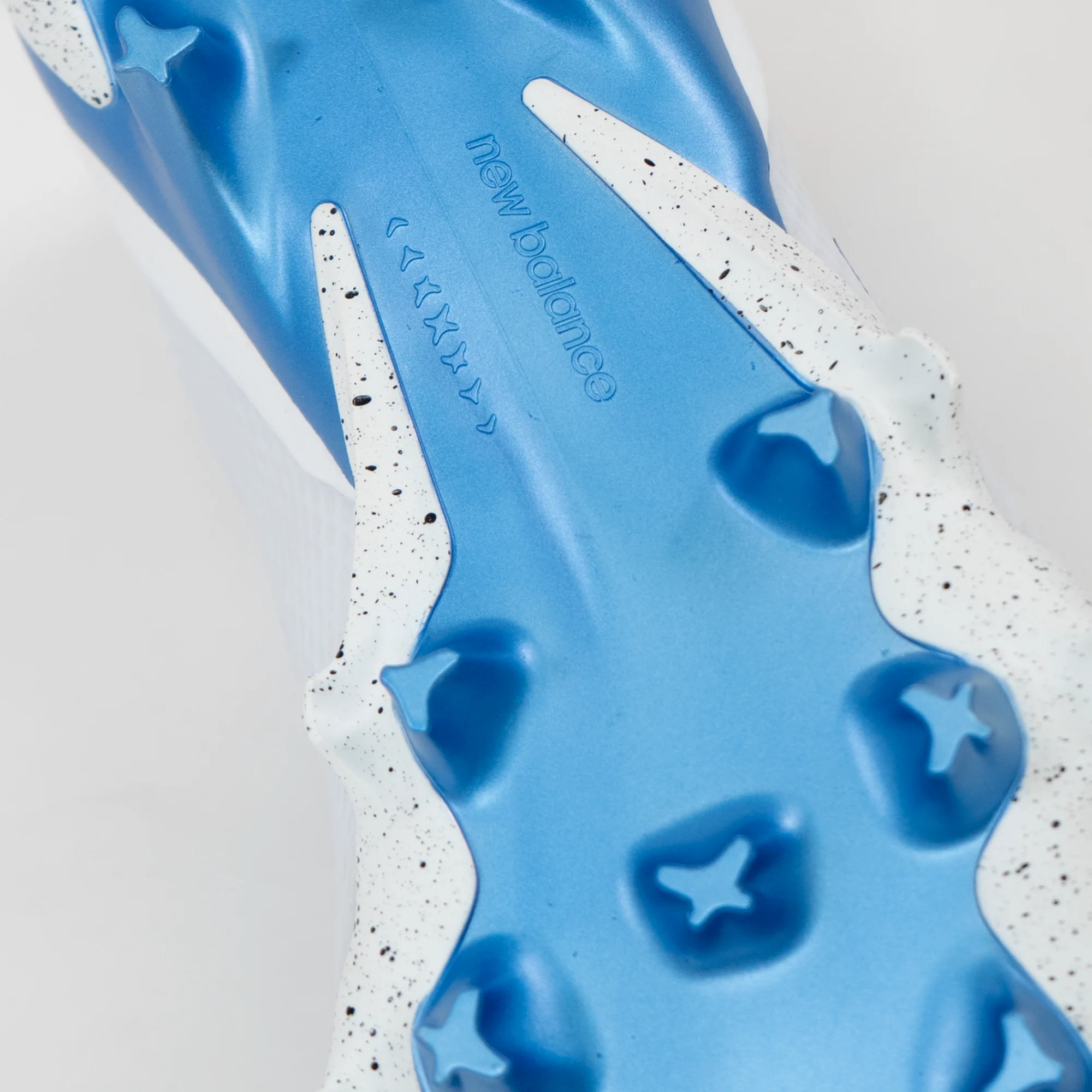 New Balance Freeze 5.0 LE Mid Carolina Lacrosse Cleats - Image 4