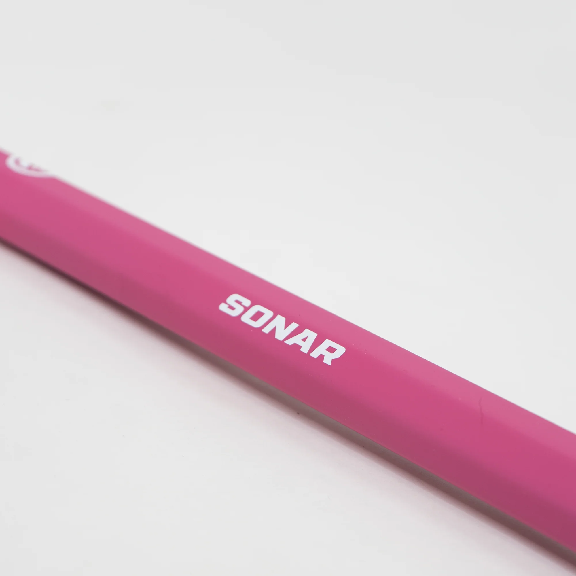 Maverik Sonar Limited Edition Women's Lacrosse Shaft - Image 4