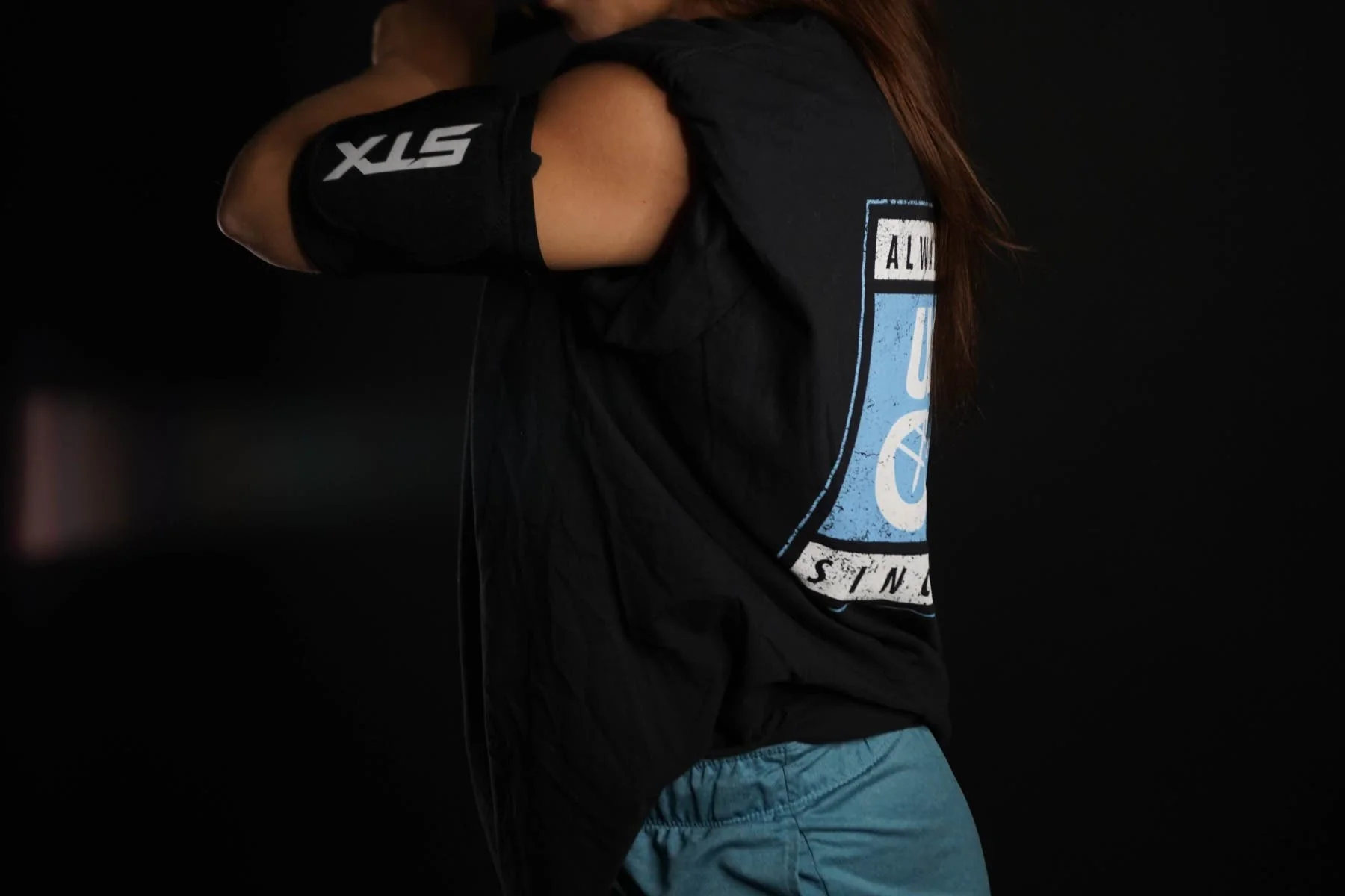 STX Crux Women's Bicep Sleeve - Image 6